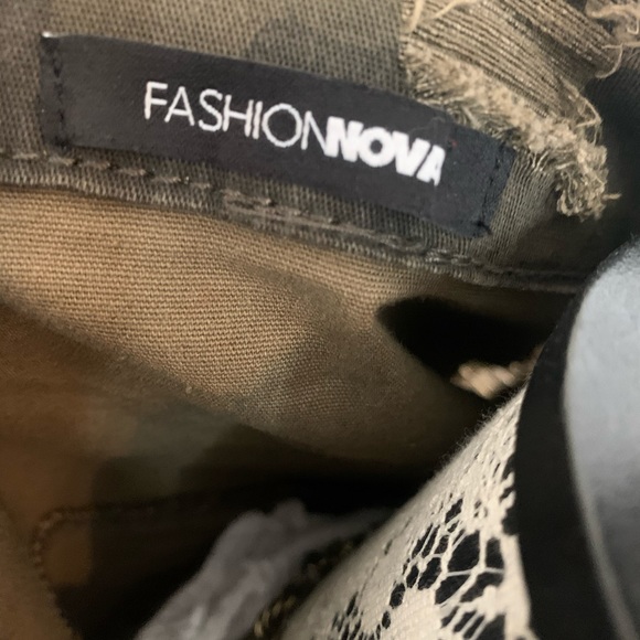 Fashion Nova Out of control Camo Jacket - Picture 6 of 8